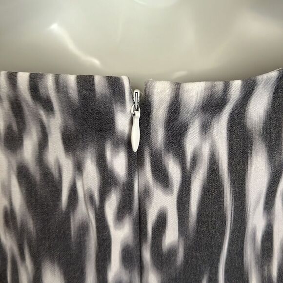 Calvin Klein Grey/White Cap Sleeve Empire Waist Shift Dress Size 12 NWT - Picture 10 of 16